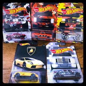 BRAND NEW! Hot Wheels 5 pack